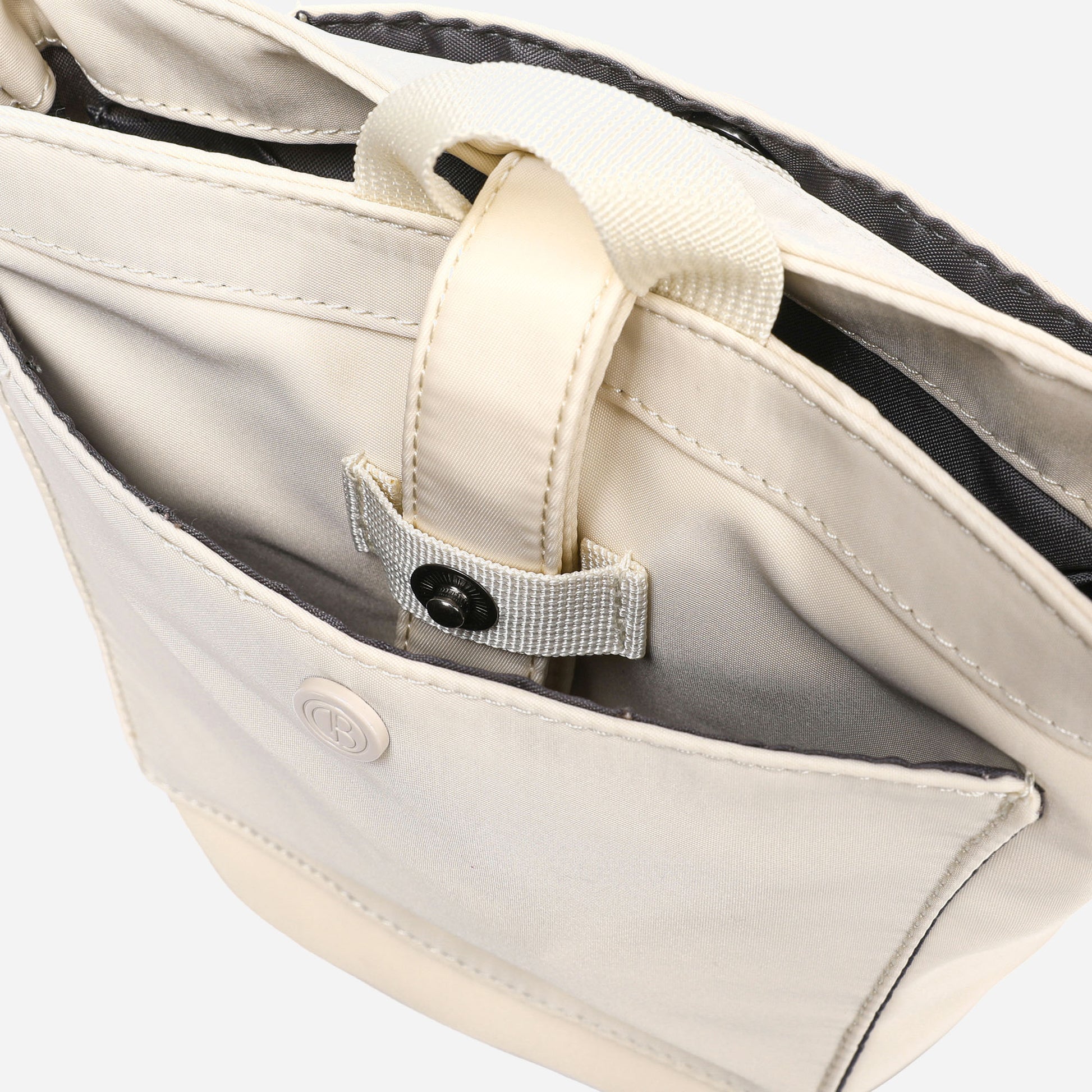 Dude & Bestie Age Bucket Bag (Cream)