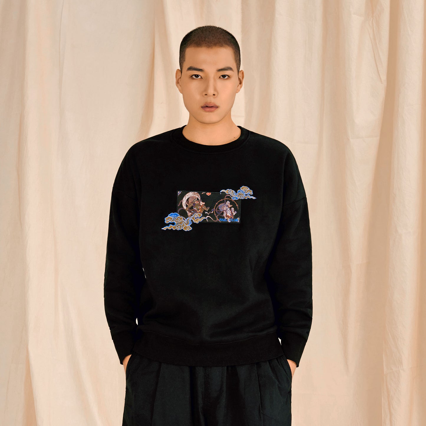 Fujin and Raijin Nishijin-ori Swetshirt (Black)