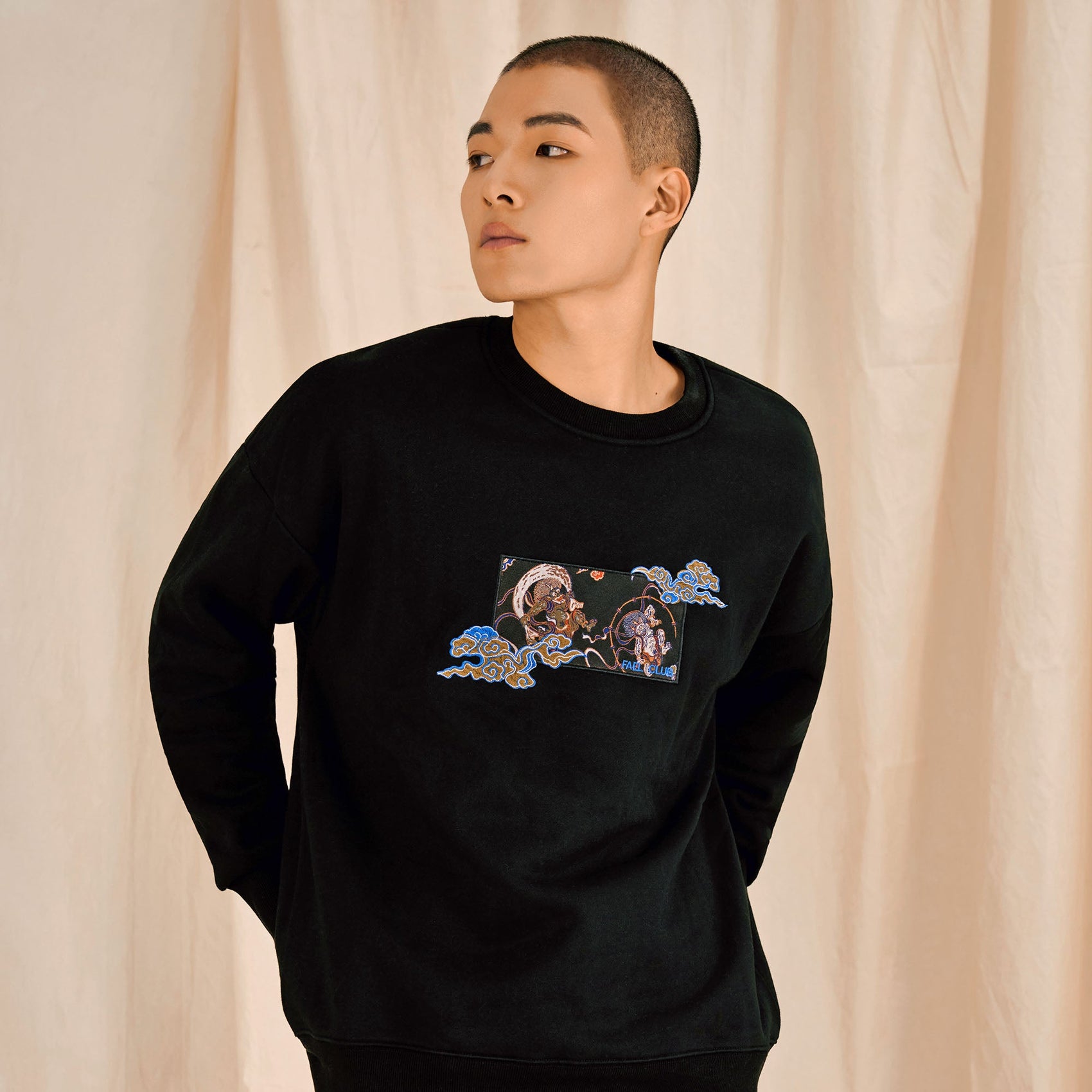 Fujin and Raijin Nishijin-ori Swetshirt (Black)