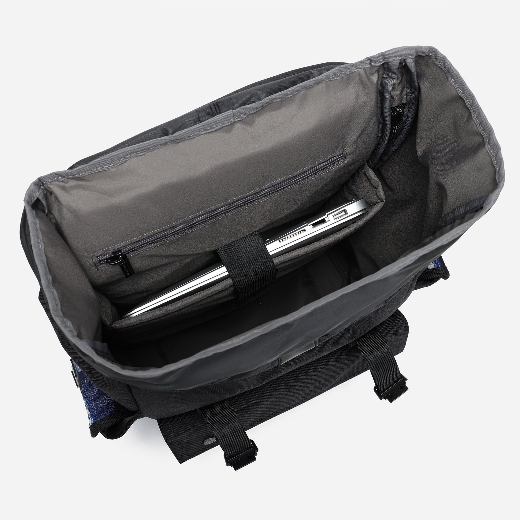 Dude & Bestie Predatir Backpack with Nishijin'ori in Ganryu Dragon Pattern laptop compartment