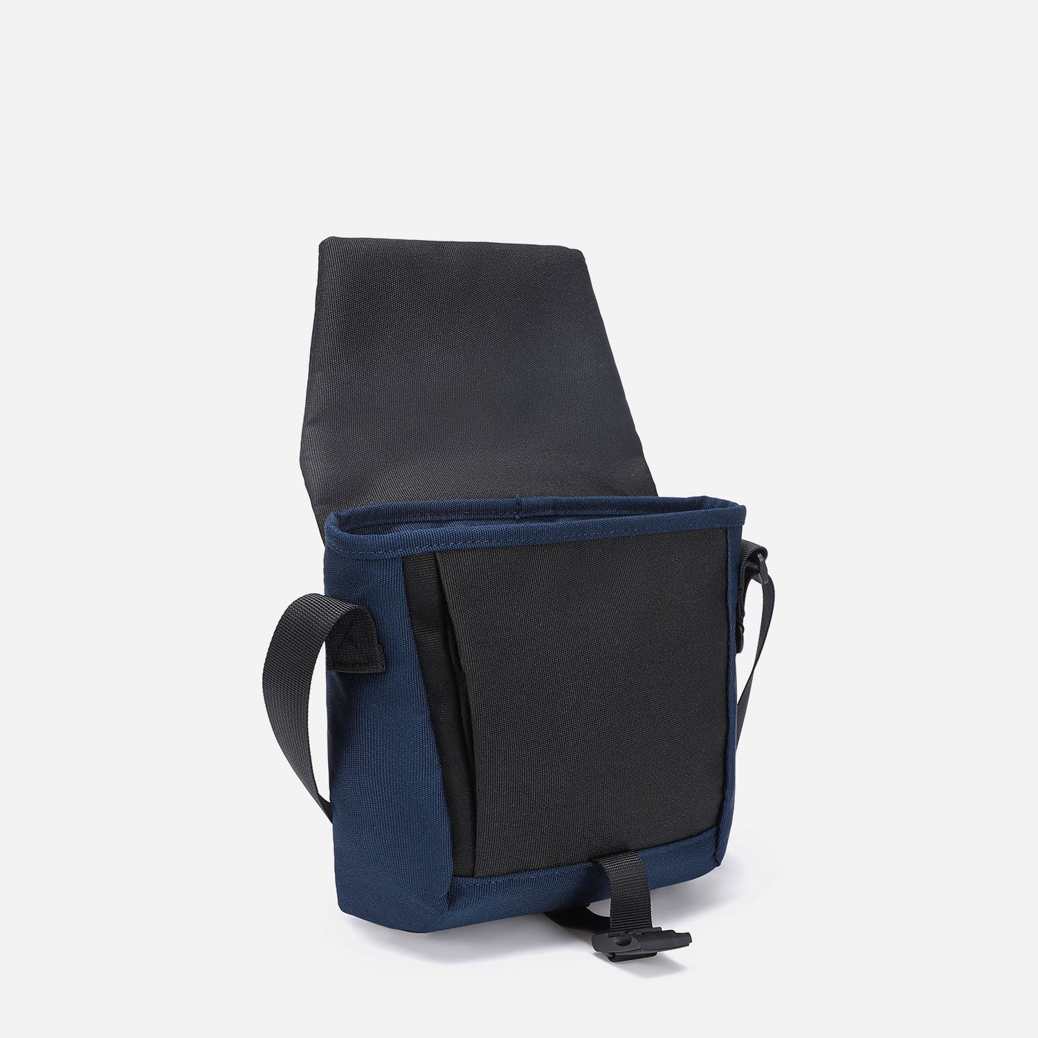 Hitch Small Crossbody Bag (Midnight)