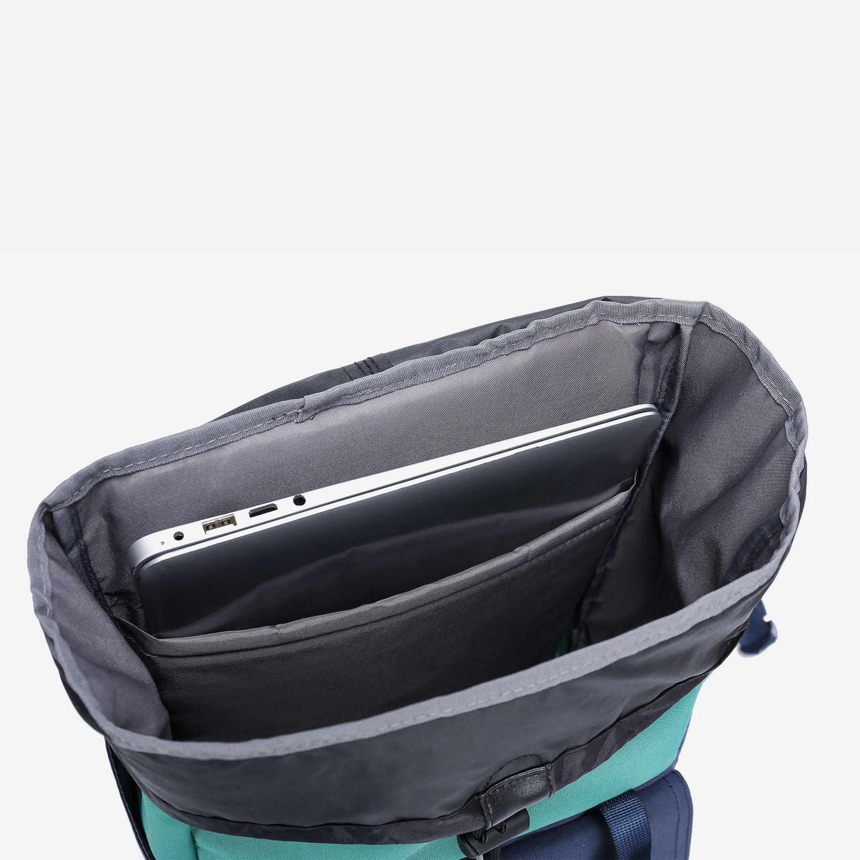 Macchiato Backpack (Navy/ Green)