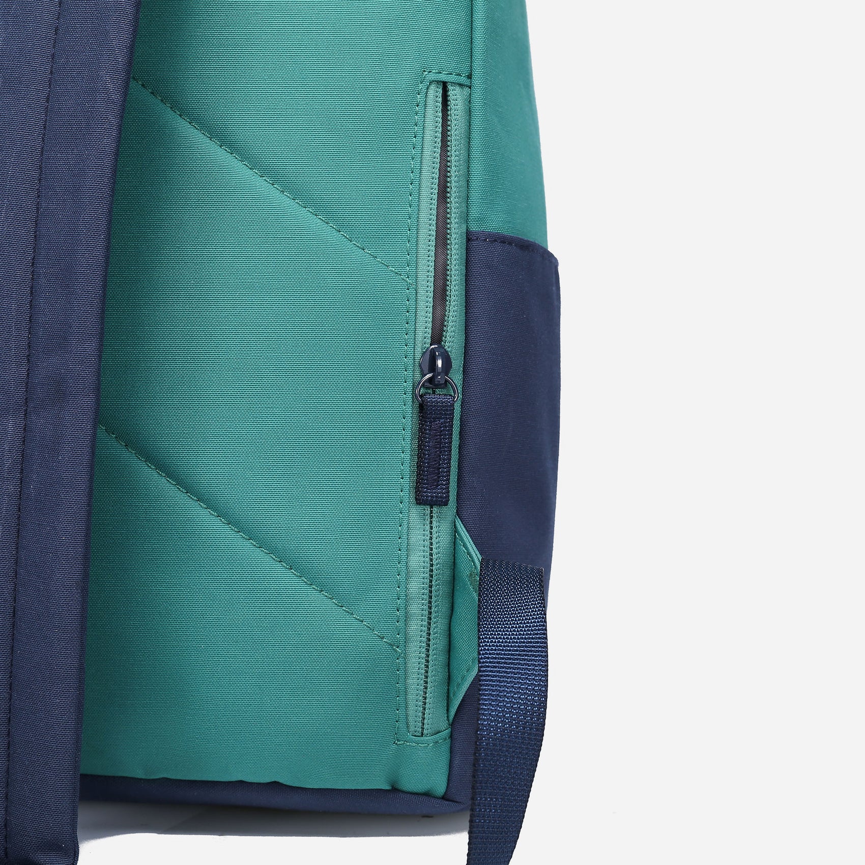 Macchiato Backpack (Navy/ Green)